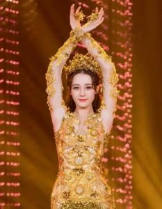 金鷹女神