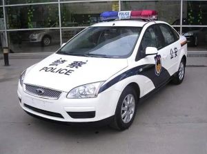 警車